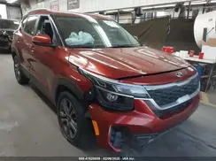 KNDEU2AA4M7188614 2021 KIA SELTOS