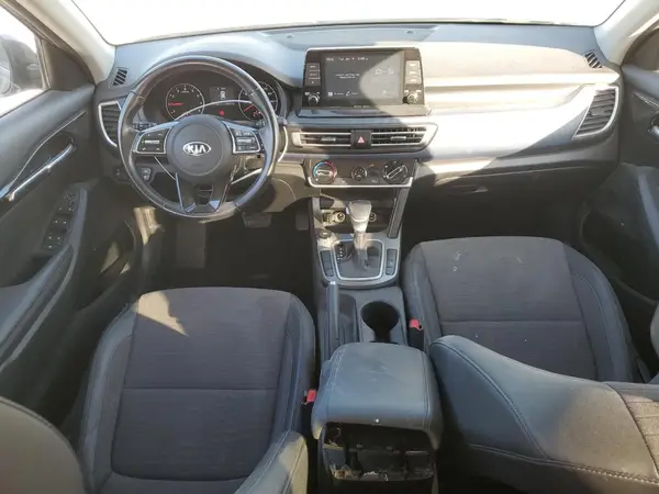 KNDEU2AA4M7204679 2021 KIA SELTOS - Image 8