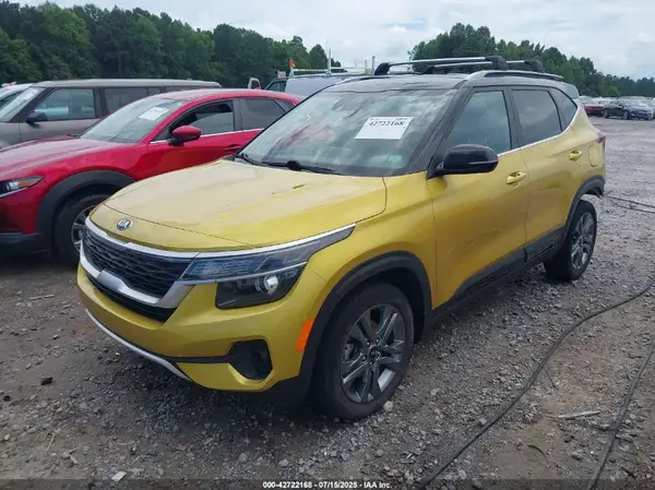 KNDEU2AA4M7205637 2021 KIA SELTOS - Image 2