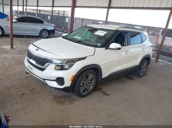 KNDEU2AA4M7216122 2021 KIA SELTOS - Image 2