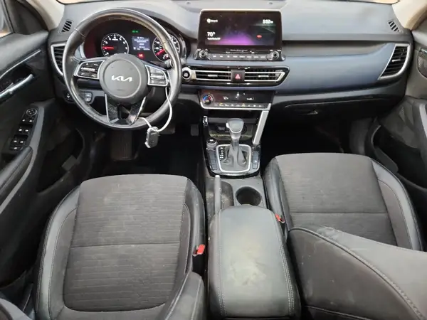 KNDEU2AA4N7286284 2022 KIA SELTOS - Image 8