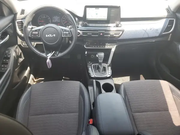 KNDEU2AA4N7286981 2022 KIA SELTOS - Image 8