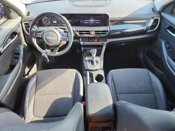 KNDEU2AA4R7580192 2024 KIA SELTOS - Image 8