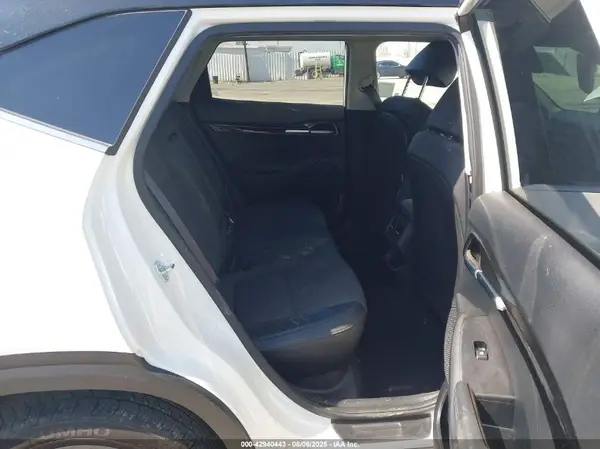 KNDEU2AA4R7582508 2024 KIA SELTOS - Image 8