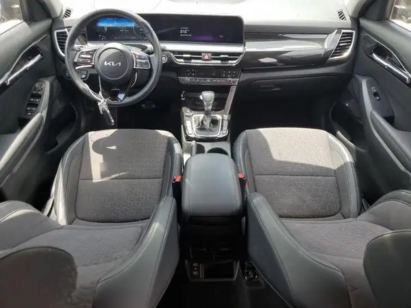 KNDEU2AA4R7618990 2024 KIA SELTOS - Image 8