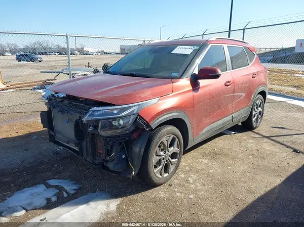 KNDEU2AA4R7622991 2024 KIA SELTOS - Image 2
