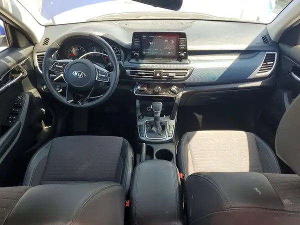 KNDEU2AA5M7049284 2021 KIA SELTOS - Image 8