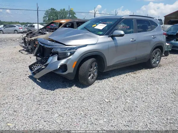 KNDEU2AA5M7059216 2021 KIA SELTOS - Image 2