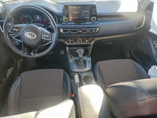 KNDEU2AA5M7159705 2021 KIA SELTOS - Image 8