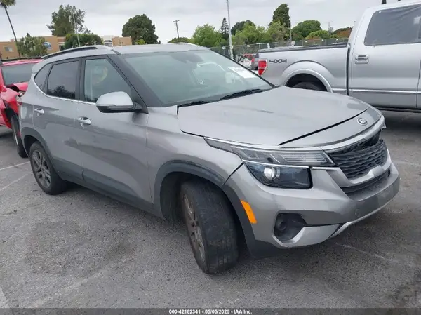 KNDEU2AA5M7218624 2021 KIA SELTOS - Image 1