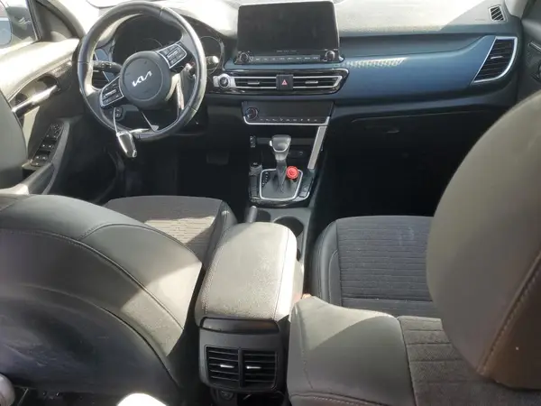 KNDEU2AA5N7260776 2022 KIA SELTOS - Image 8