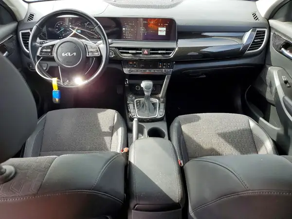 KNDEU2AA5R7481994 2024 KIA SELTOS - Image 8