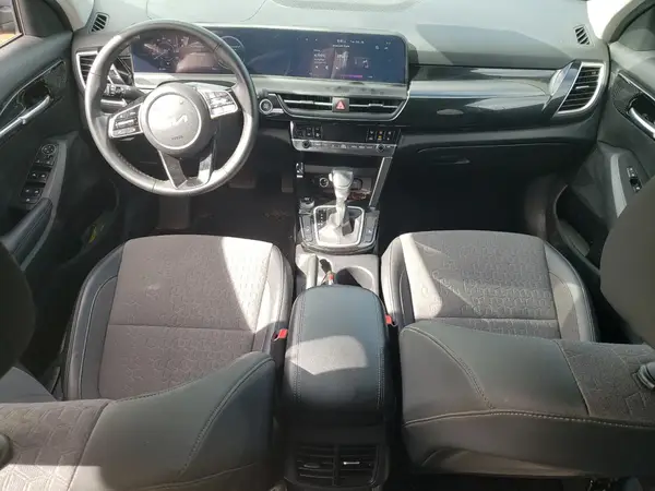 KNDEU2AA5R7542907 2024 KIA SELTOS - Image 8