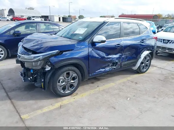 KNDEU2AA5R7588141 2024 KIA SELTOS - Image 2