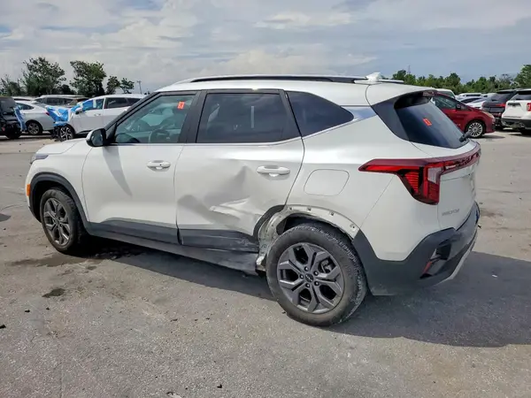 KNDEU2AA5R7614818 2024 KIA SELTOS - Image 2