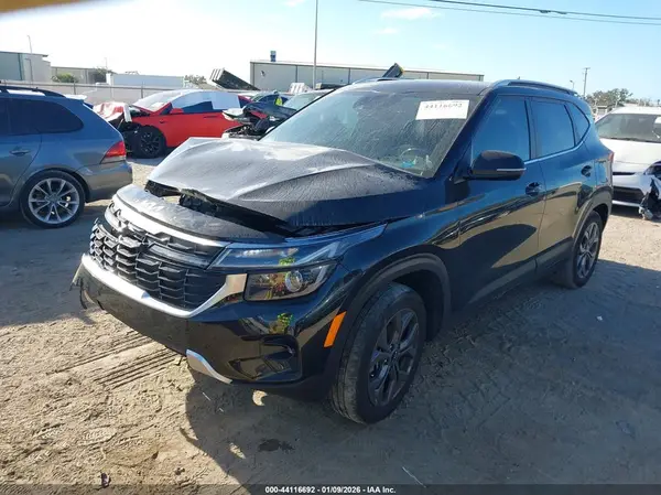 KNDEU2AA5R7622210 2024 KIA SELTOS - Image 2