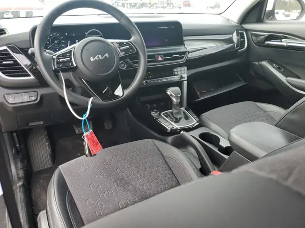 KNDEU2AA5R7634194 2024 KIA SELTOS - Image 8