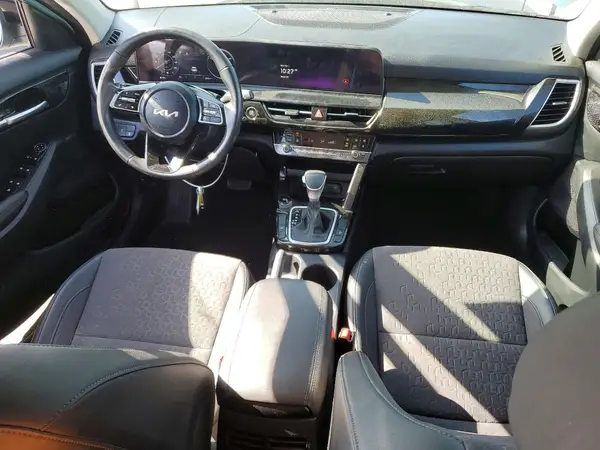 KNDEU2AA5R7661816 2024 KIA SELTOS - Image 8
