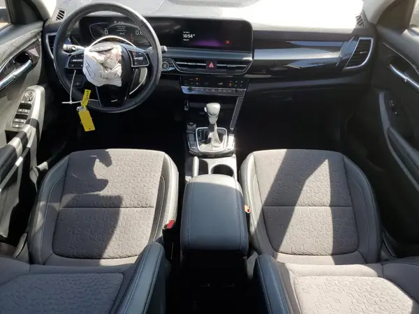 KNDEU2AA5S7742000 2025 KIA SELTOS - Image 8