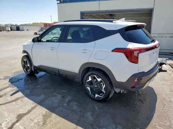 KNDEU2AA5S7780505 2025 KIA SELTOS - Image 2