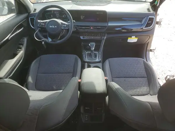 KNDEU2AA5T7943753 2026 KIA SELTOS - Image 8