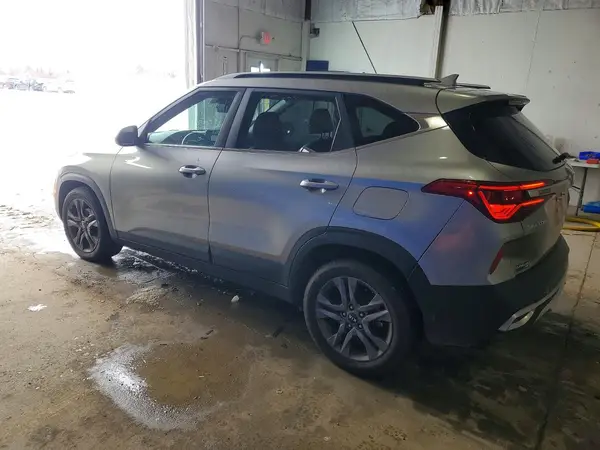 KNDEU2AA6M7042263 2021 KIA SELTOS - Image 2