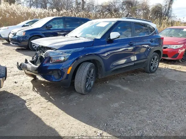 KNDEU2AA6M7043607 2021 KIA SELTOS - Image 2