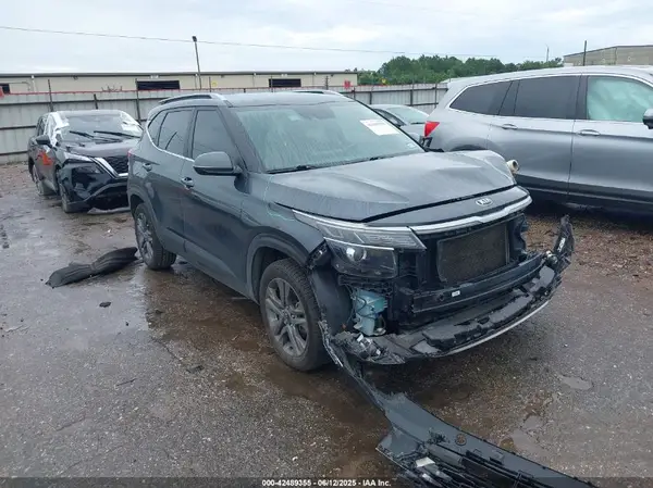 KNDEU2AA6M7060066 2021 KIA SELTOS - Image 1