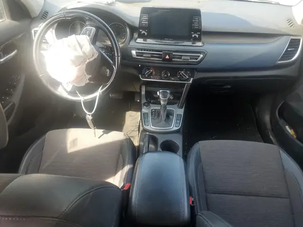KNDEU2AA6M7077482 2021 KIA SELTOS - Image 8