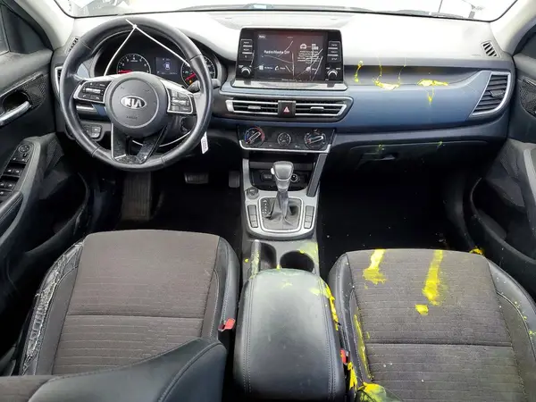 KNDEU2AA6M7101215 2021 KIA SELTOS - Image 8