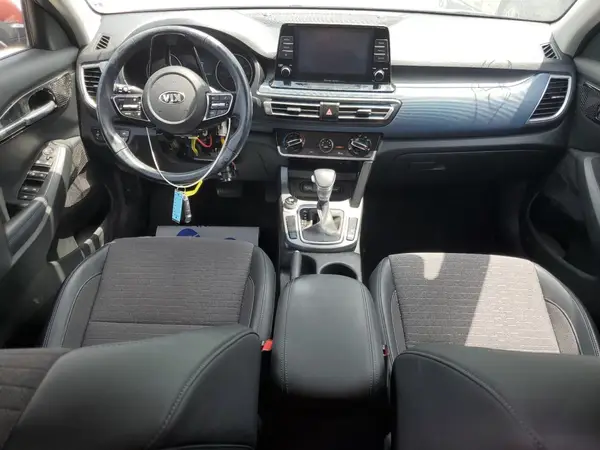 KNDEU2AA6M7126986 2021 KIA SELTOS - Image 8