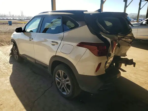 KNDEU2AA6M7136241 2021 KIA SELTOS - Image 2