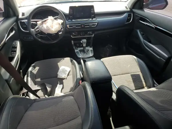 KNDEU2AA6M7172527 2021 KIA SELTOS - Image 8