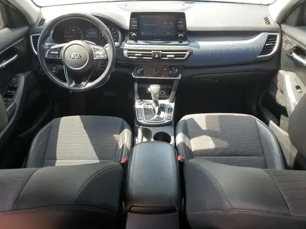 KNDEU2AA6M7186993 2021 KIA SELTOS - Image 8