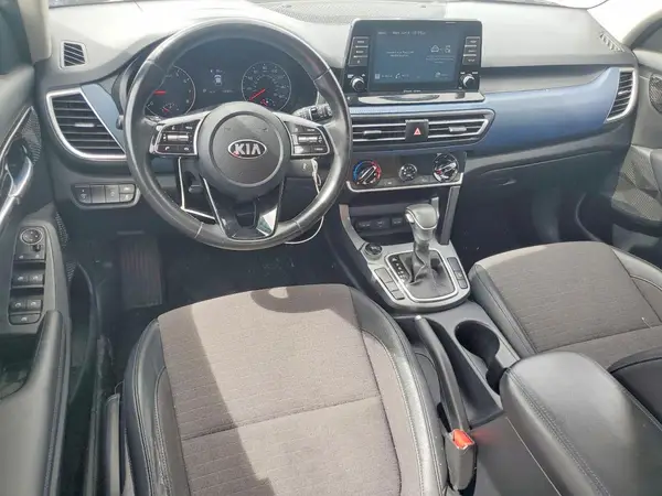 KNDEU2AA6M7215537 2021 KIA SELTOS - Image 8