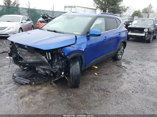 KNDEU2AA6M7216641 2021 KIA SELTOS - Image 2