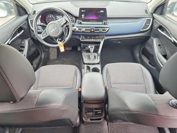 KNDEU2AA6N7246417 2022 KIA SELTOS - Image 8