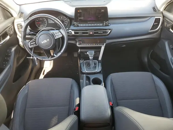 KNDEU2AA6N7315025 2022 KIA SELTOS - Image 8