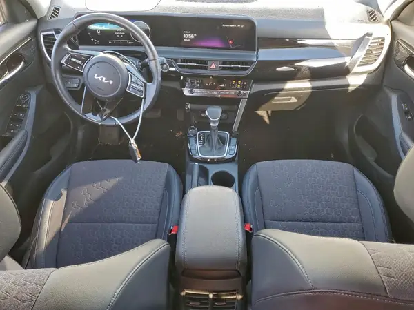 KNDEU2AA6R7567346 2024 KIA SELTOS - Image 8