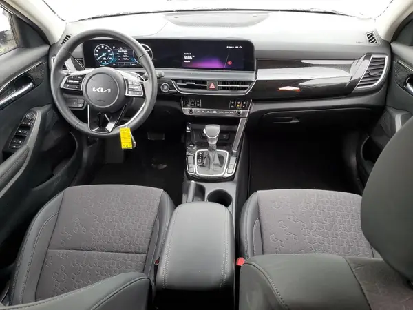 KNDEU2AA6R7599732 2024 KIA SELTOS - Image 8