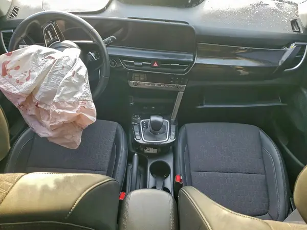 KNDEU2AA6R7650310 2024 KIA SELTOS - Image 8