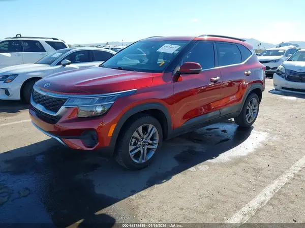 KNDEU2AA7M7160080 2021 KIA SELTOS - Image 2