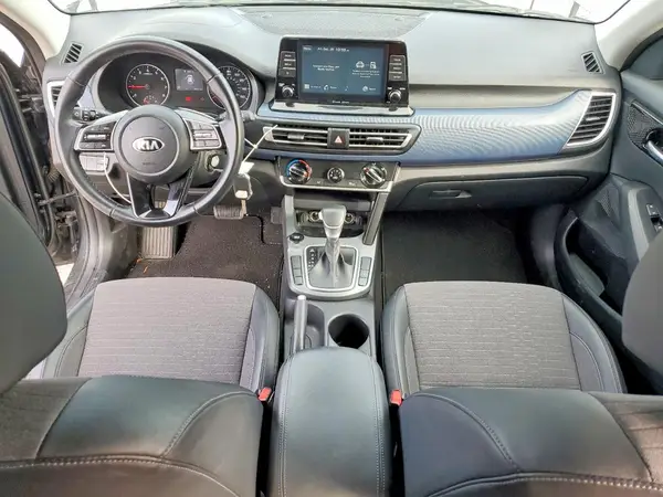 KNDEU2AA7M7203963 2021 KIA SELTOS - Image 8