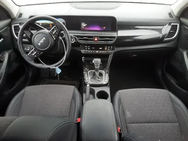 KNDEU2AA7R7570319 2024 KIA SELTOS - Image 8