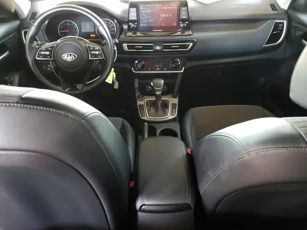 KNDEU2AA8M7050753 2021 KIA SELTOS - Image 8