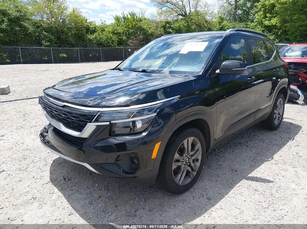 KNDEU2AA8M7115486 2021 KIA SELTOS - Image 2