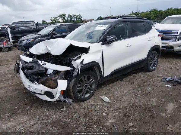 KNDEU2AA8M7119330 2021 KIA SELTOS - Image 2