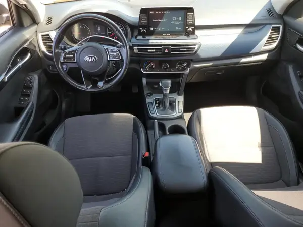 KNDEU2AA8M7141134 2021 KIA SELTOS - Image 8