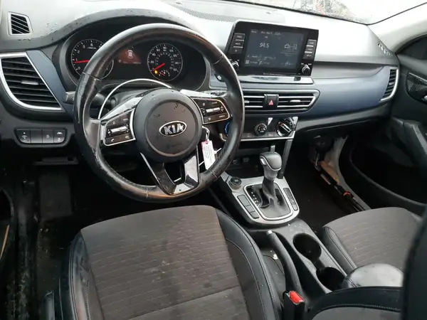 KNDEU2AA8M7189832 2021 KIA SELTOS - Image 8