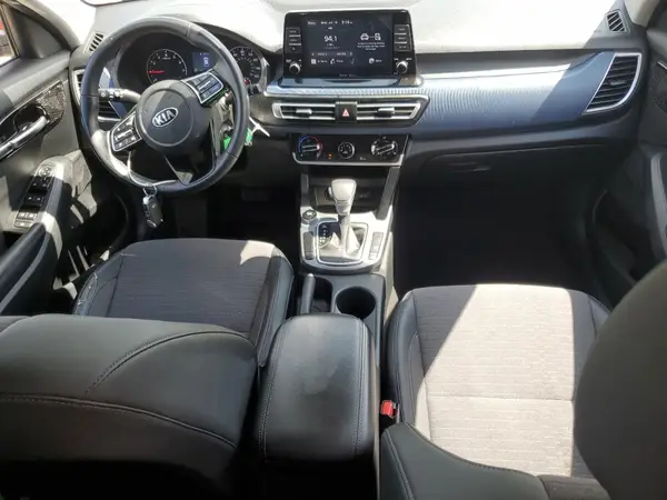 KNDEU2AA8M7216012 2021 KIA SELTOS - Image 8
